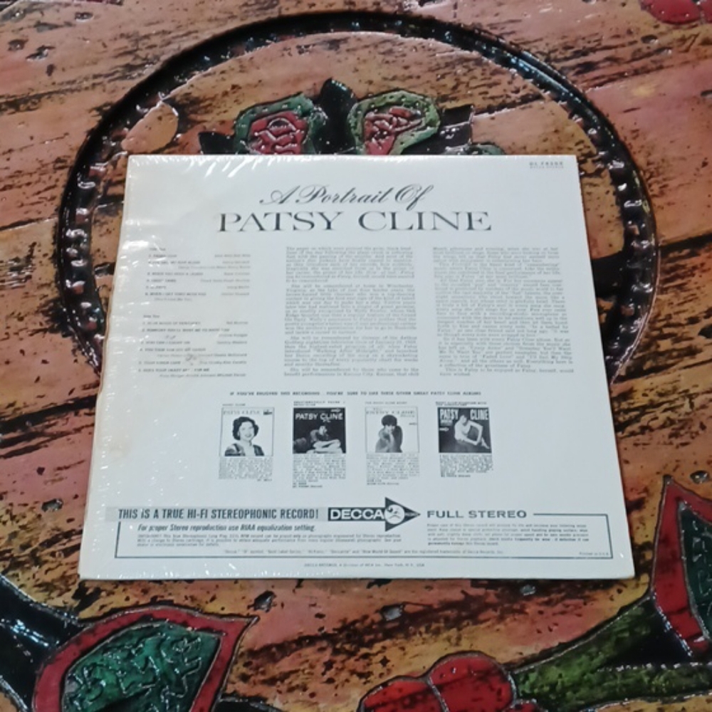 64' Patsy Cline 🌺 - Picture 2 of 8